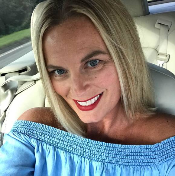 Meet your Posher, Michelle - Picture 1 of 1